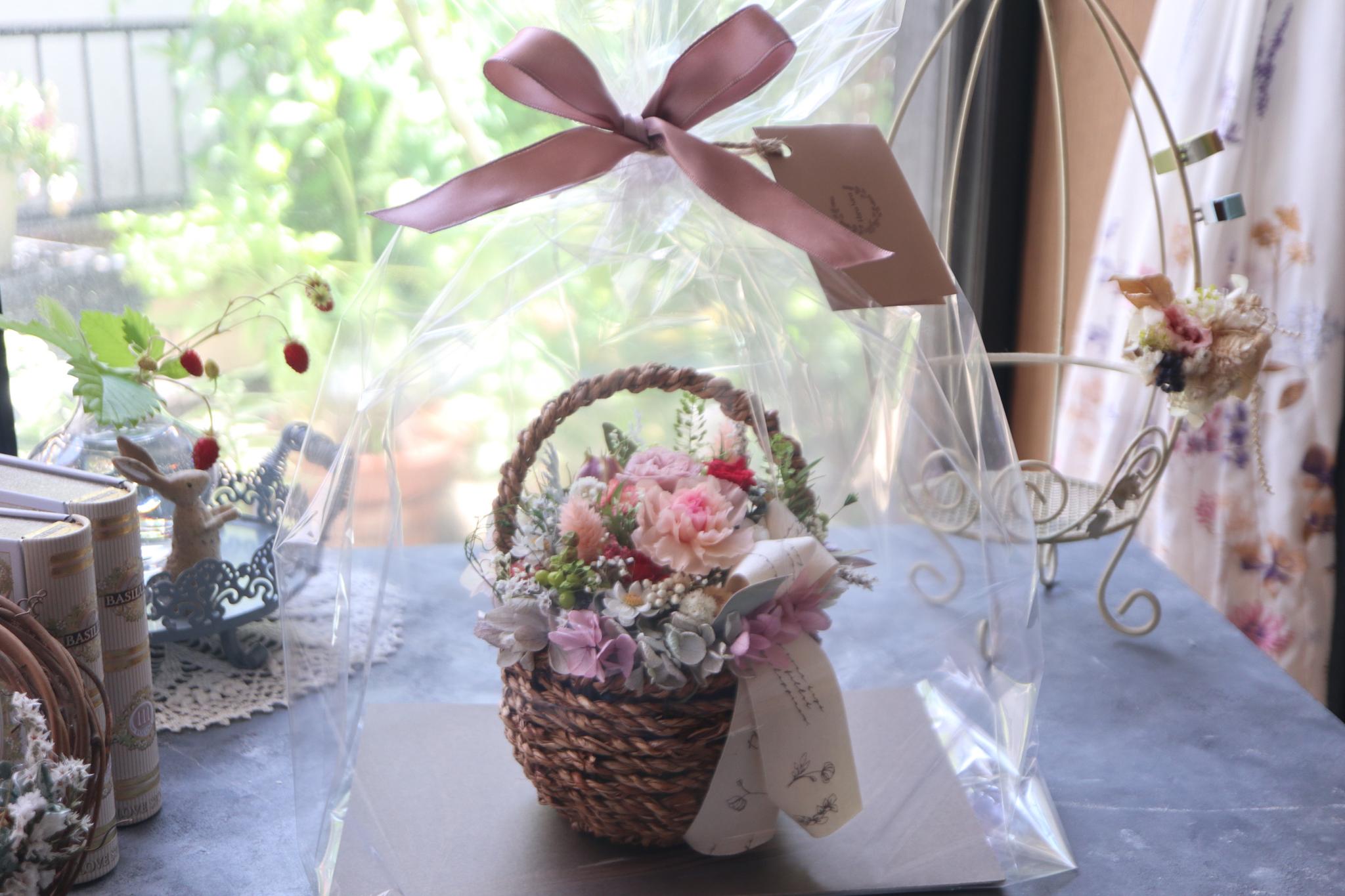 プリザーブドフラワー草花のナチュラルアレンジ🧺［受注制作］［敬老の日＊母の日＊フラワーギフト＊大人可愛いアレンジ］ | 5枚目